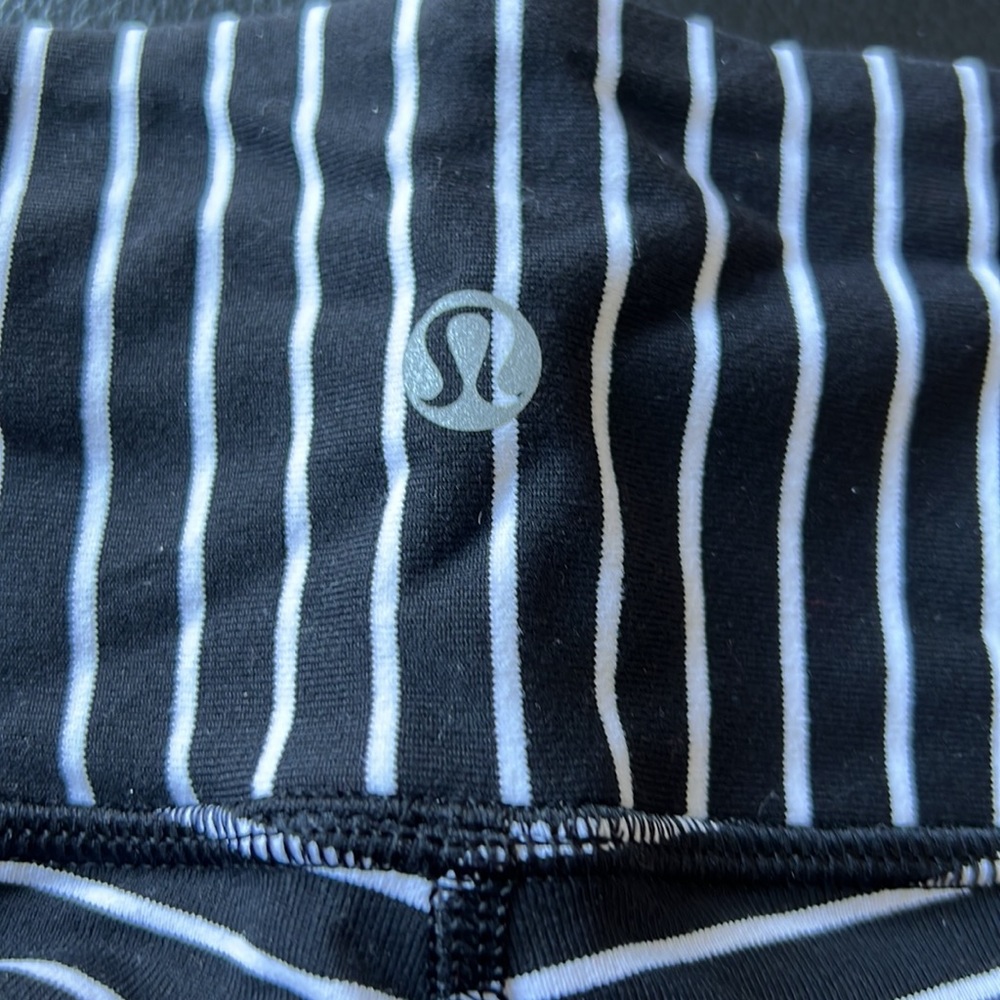 Lululemon Wunder Under Pant size 10
Parallel Stripe Black White / Black - Picture 7 of 9